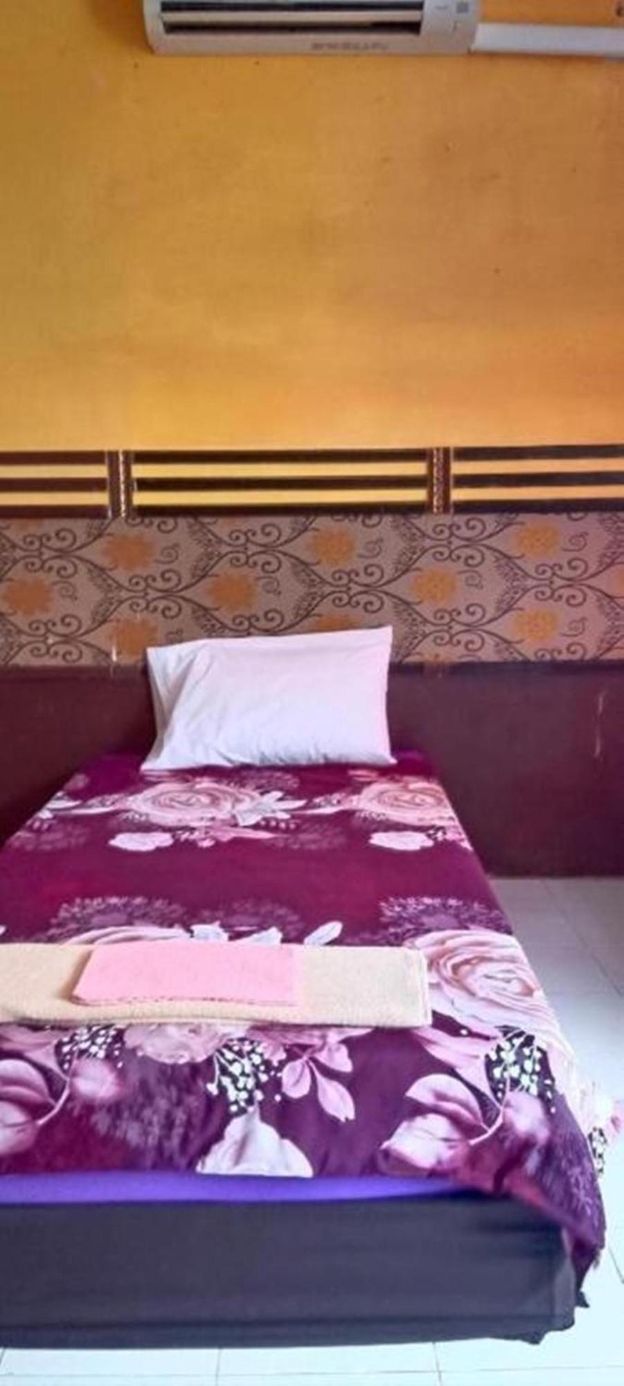74 Guest House Hatrin Kültér fotó